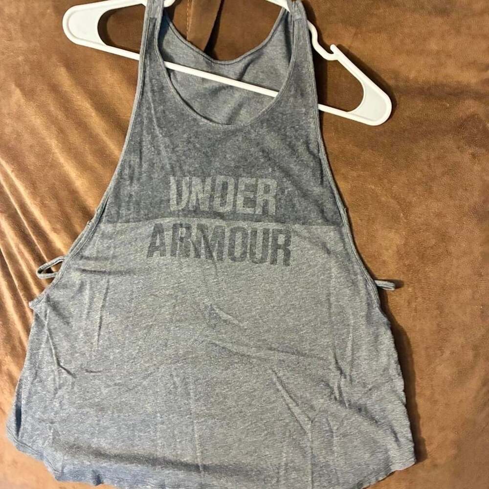 Under Armour Gray Activewear Tank Top